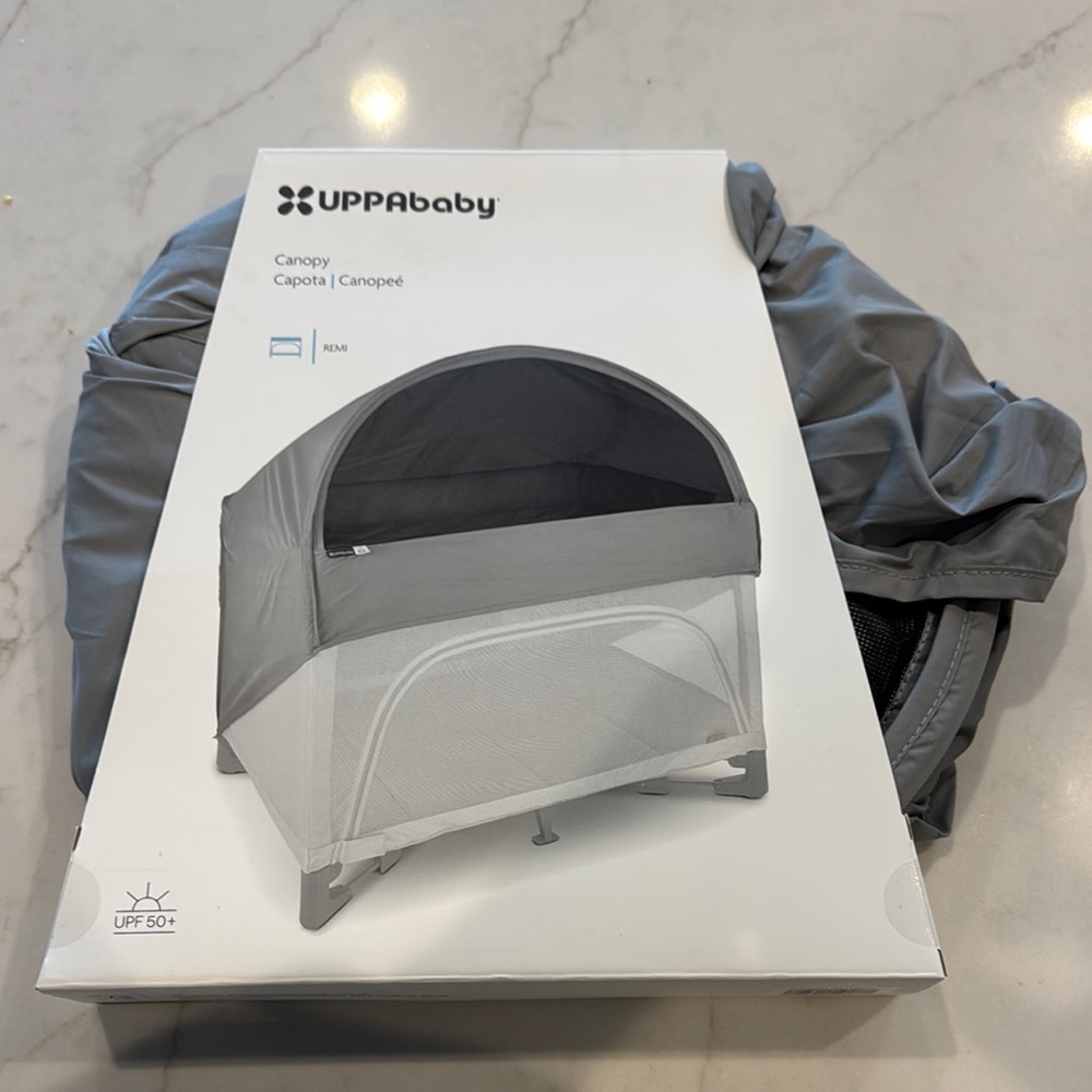 Gray Modern Minimalist Packaging Box